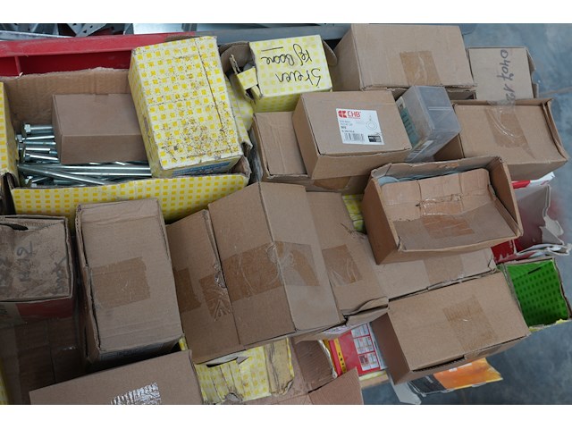 Pallet diverse ijzerwaren - afbeelding 10 van  11