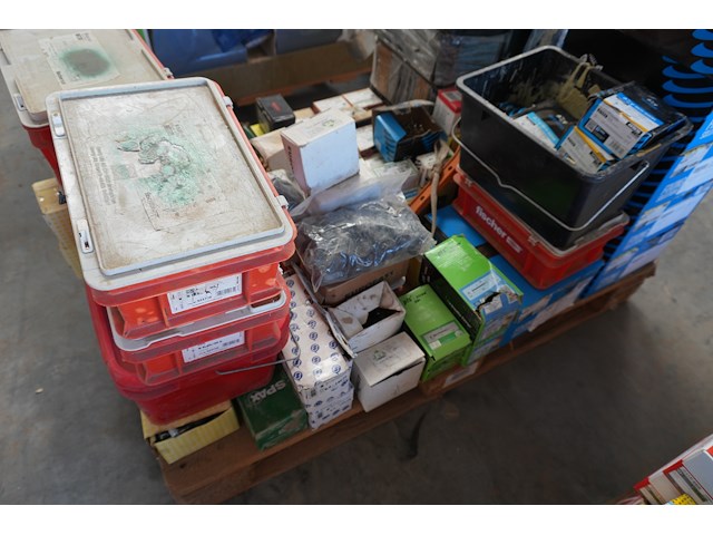 Pallet diverse ijzerwaren - afbeelding 2 van  6