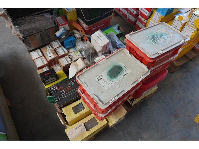 Pallet diverse ijzerwaren - afbeelding 6 van  6