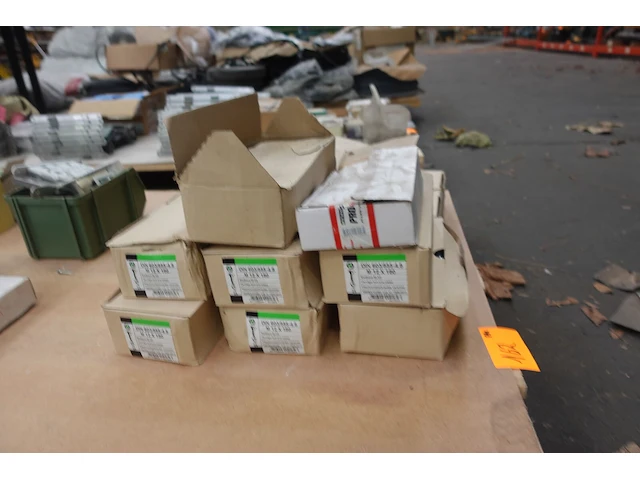 Pallet diverse ijzerwaren - afbeelding 4 van  11