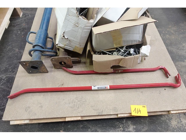 Pallet diverse ijzerwaren - afbeelding 2 van  8
