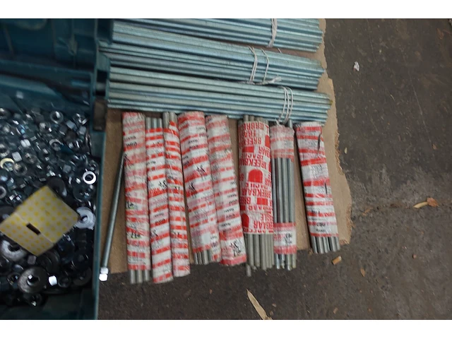Pallet diverse ijzerwaren - afbeelding 7 van  8
