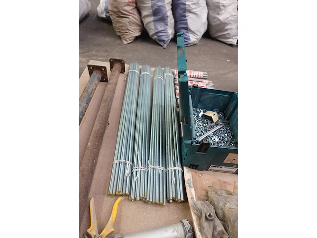Pallet diverse ijzerwaren - afbeelding 8 van  8