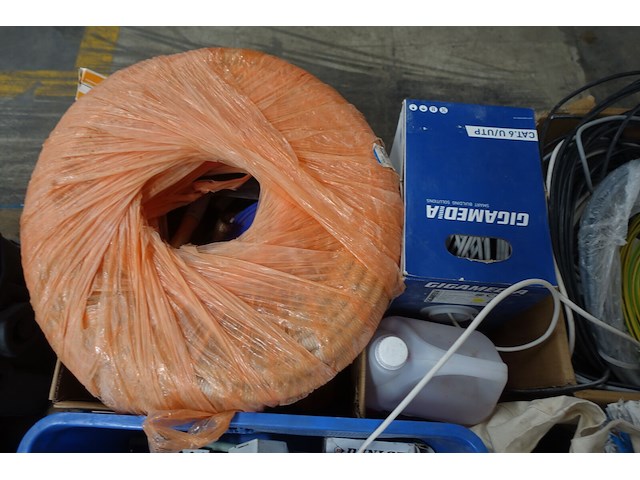 Pallet diverse kabels + toebehoren - afbeelding 5 van  7