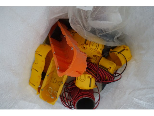 Pallet diverse kabels + toebehoren - afbeelding 6 van  7