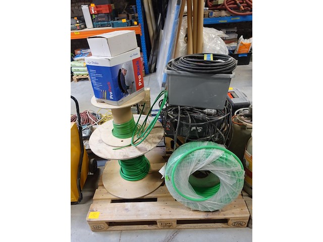 Pallet diverse kabels - afbeelding 1 van  6