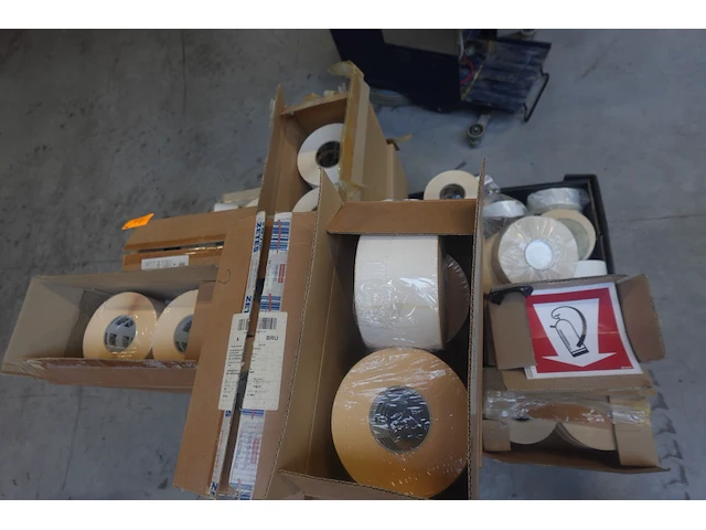Pallet diverse labels - afbeelding 5 van  5