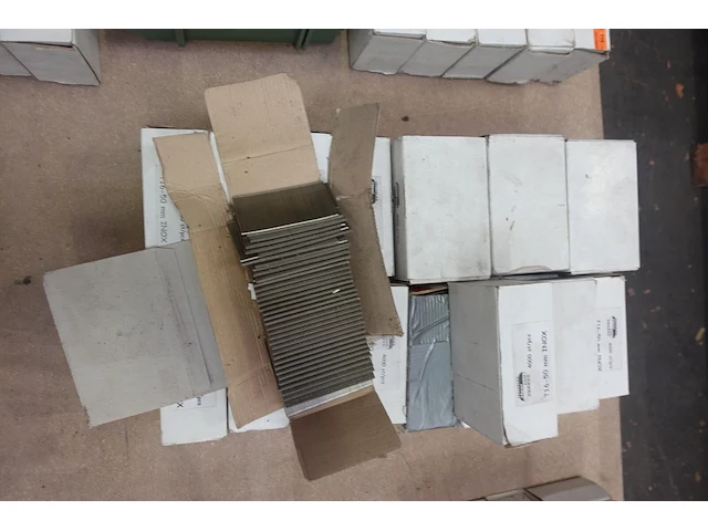 Pallet diverse nagels inox hewi - afbeelding 2 van  20