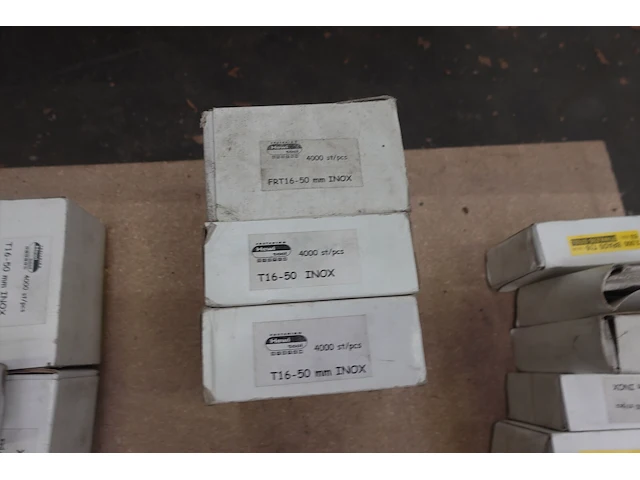 Pallet diverse nagels inox hewi - afbeelding 9 van  20