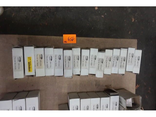 Pallet diverse nagels inox hewi - afbeelding 12 van  20