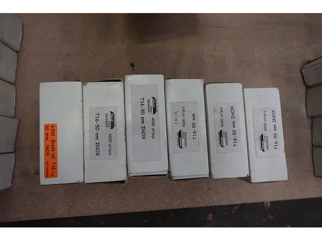 Pallet diverse nagels inox hewi - afbeelding 20 van  20