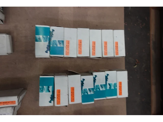 Pallet diverse nagels - afbeelding 2 van  14