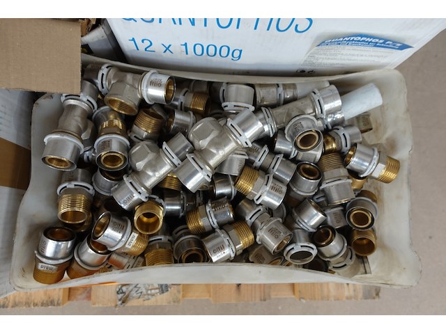 Pallet diverse perskoppelingen - afbeelding 2 van  4