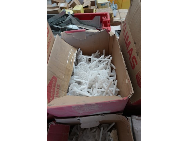 Pallet diverse pluggen - afbeelding 5 van  5