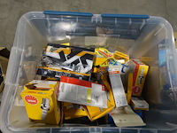 Pallet diverse reserveonderdelen brommer/motoren - afbeelding 2 van  5