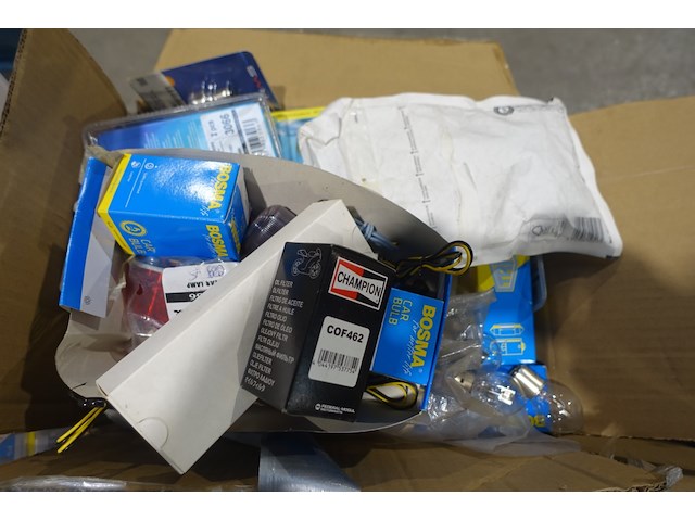 Pallet diverse reserveonderdelen brommer/motoren - afbeelding 3 van  5