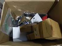 Pallet diverse reserveonderdelen brommer/motoren - afbeelding 2 van  5