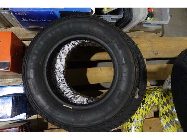 Pallet diverse reserveonderdelen brommer/motoren - afbeelding 2 van  3