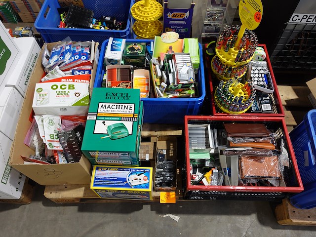 Pallet diverse rokerswaren - afbeelding 1 van  7