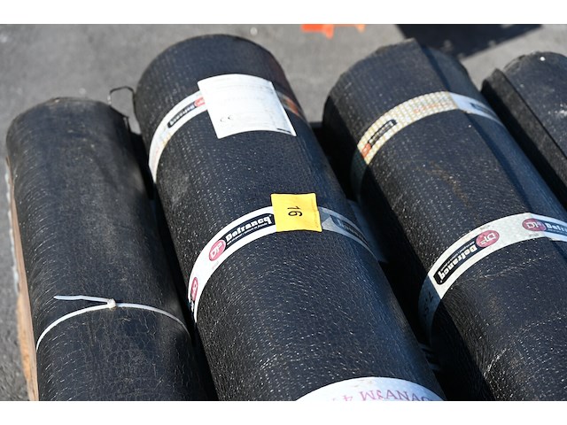 Pallet diverse rollen fragnagum. roofing - afbeelding 2 van  4