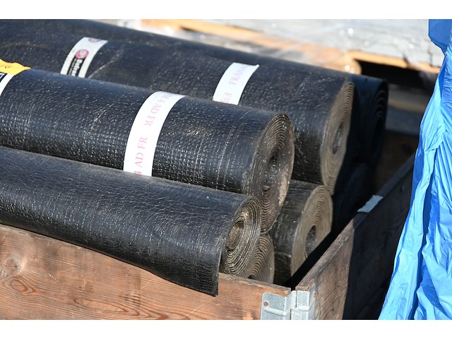 Pallet diverse rollen fragnagum. roofing - afbeelding 3 van  4