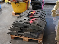 Pallet diverse rubberen voeten - afbeelding 1 van  1