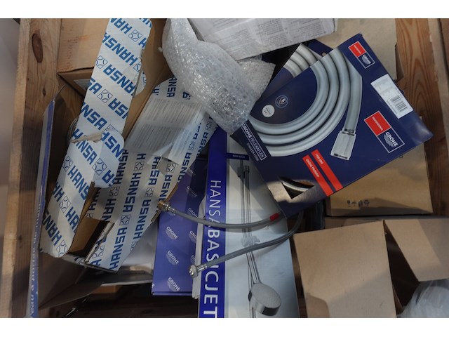Pallet diverse sanitaire kranen - afbeelding 3 van  4