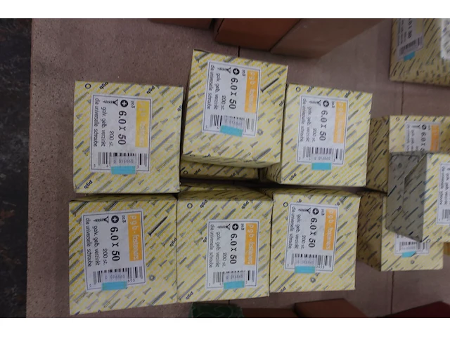 Pallet diverse schroeven - afbeelding 5 van  18