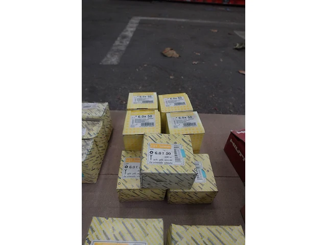 Pallet diverse schroeven - afbeelding 8 van  18