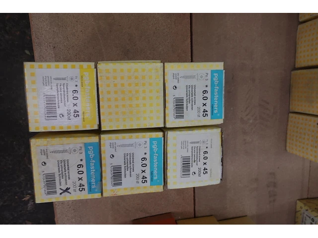 Pallet diverse schroeven - afbeelding 17 van  18