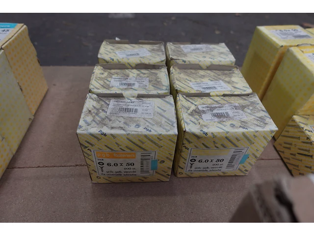 Pallet diverse schroeven - afbeelding 18 van  18