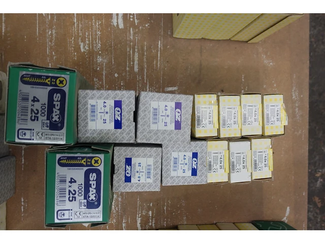 Pallet diverse schroeven - afbeelding 3 van  18