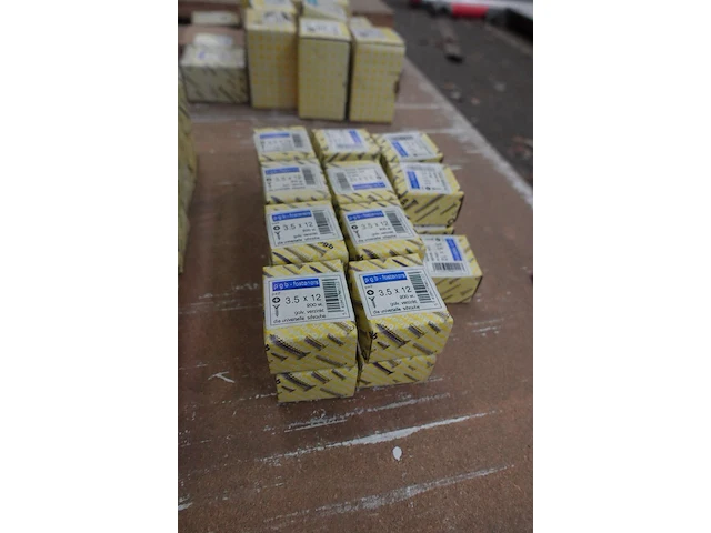Pallet diverse schroeven - afbeelding 9 van  18