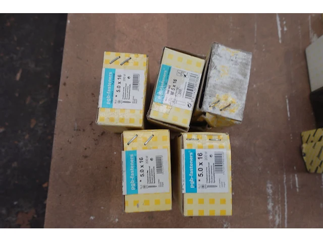 Pallet diverse schroeven - afbeelding 11 van  18
