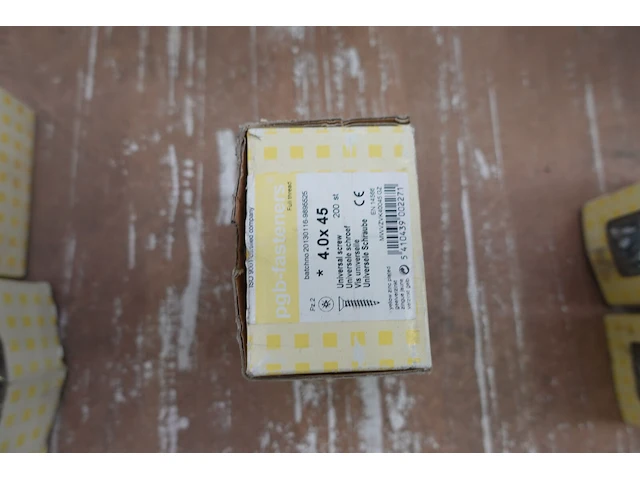 Pallet diverse schroeven - afbeelding 18 van  18