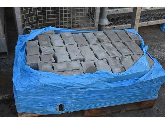 Pallet diverse stenen - afbeelding 1 van  1