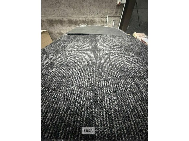 Pallet diverse tapijttegels - afbeelding 2 van  3