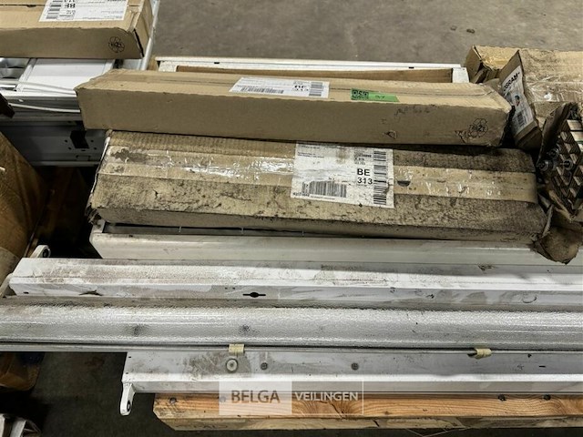 Pallet diverse tl-verlichting - afbeelding 4 van  7