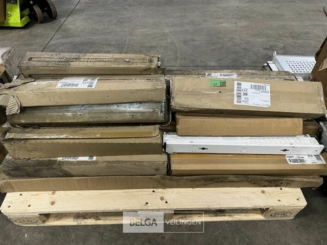 Pallet diverse tl-verlichting - afbeelding 5 van  7