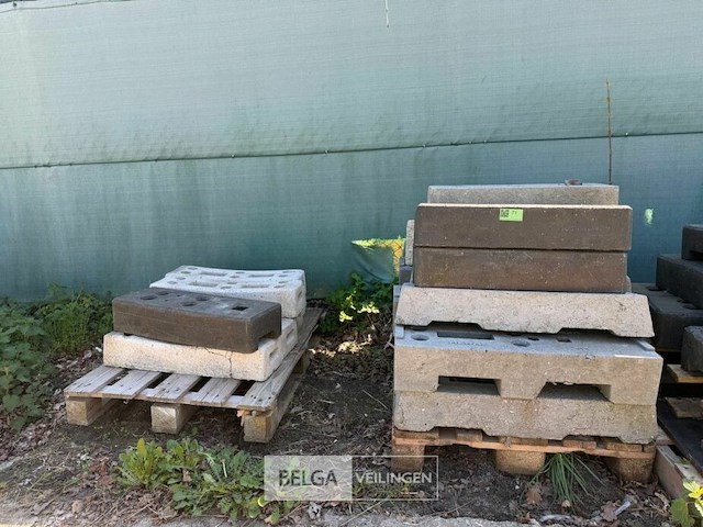 Pallet diverse voeten - afbeelding 1 van  3