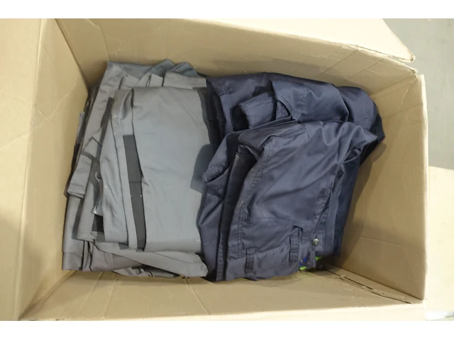 Pallet diverse werkkledij - afbeelding 2 van  7
