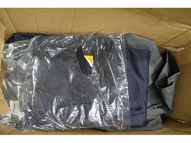 Pallet diverse werkkledij - afbeelding 6 van  7