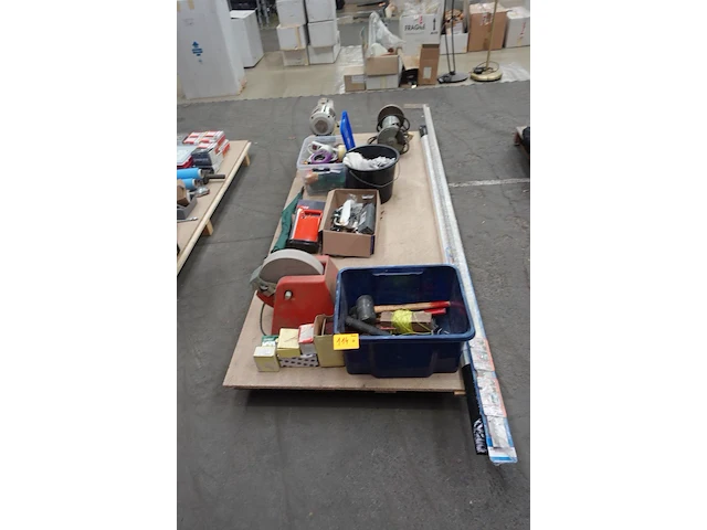 Pallet diversen - afbeelding 1 van  10