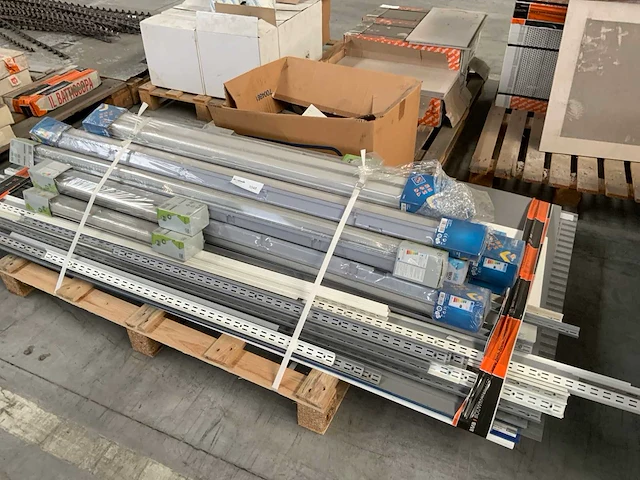 Pallet diversen - afbeelding 8 van  11