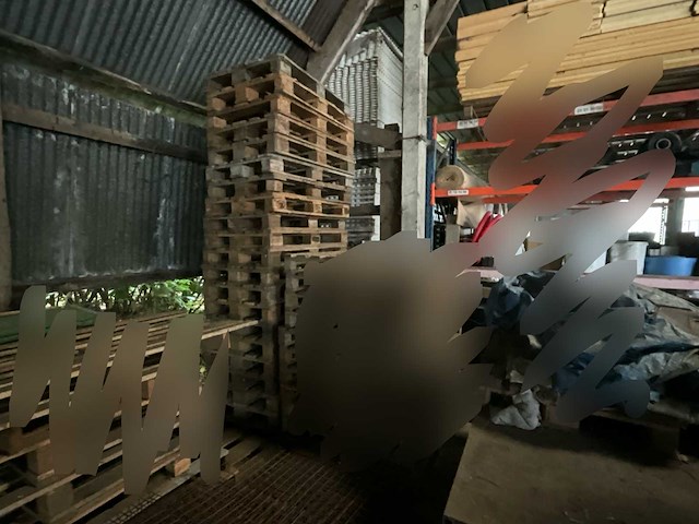 Pallet. euro - afbeelding 4 van  4
