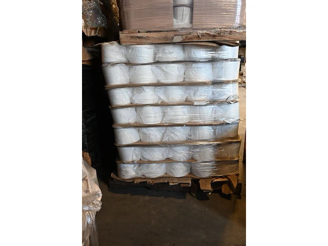 Pallet garen - afbeelding 1 van  2