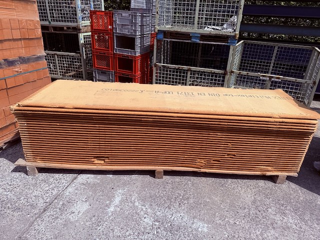 Pallet gutex multiplex - afbeelding 1 van  3