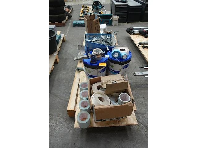 Pallet gyproc toebehoren - afbeelding 1 van  12