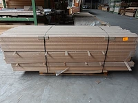 Pallet houten deurlijsten