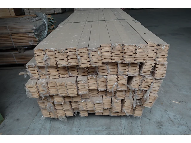 Pallet houten deurlijsten - afbeelding 3 van  3